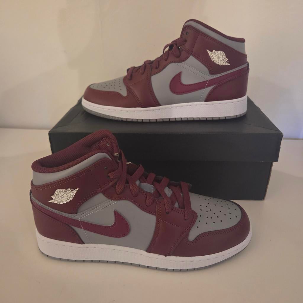 Nike Air Jordan 1 Mid - Maat 40 - Nieuw, Ophalen, Nike, Nieuw, Sneakers of Gympen