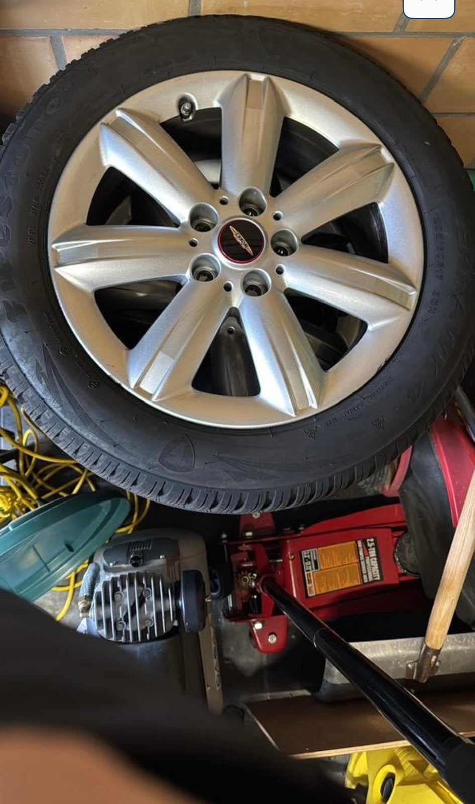 4 winterbanden Mini Countryman met JCWorks velgen  205/60R17, Auto-onderdelen, Ophalen, Banden en Velgen, 17 inch, 205 mm