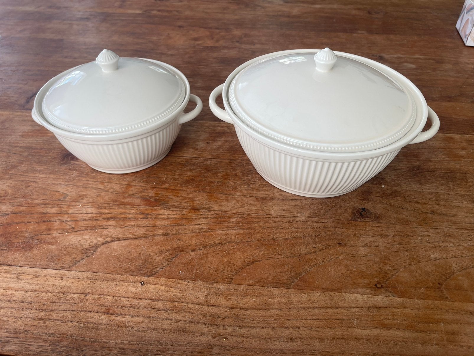 Wedgwood windsor stoofpot/dekschaal 19cm & 24cm, Ophalen of Verzenden, Wedgwood, Porselein, Schaal of Schalen