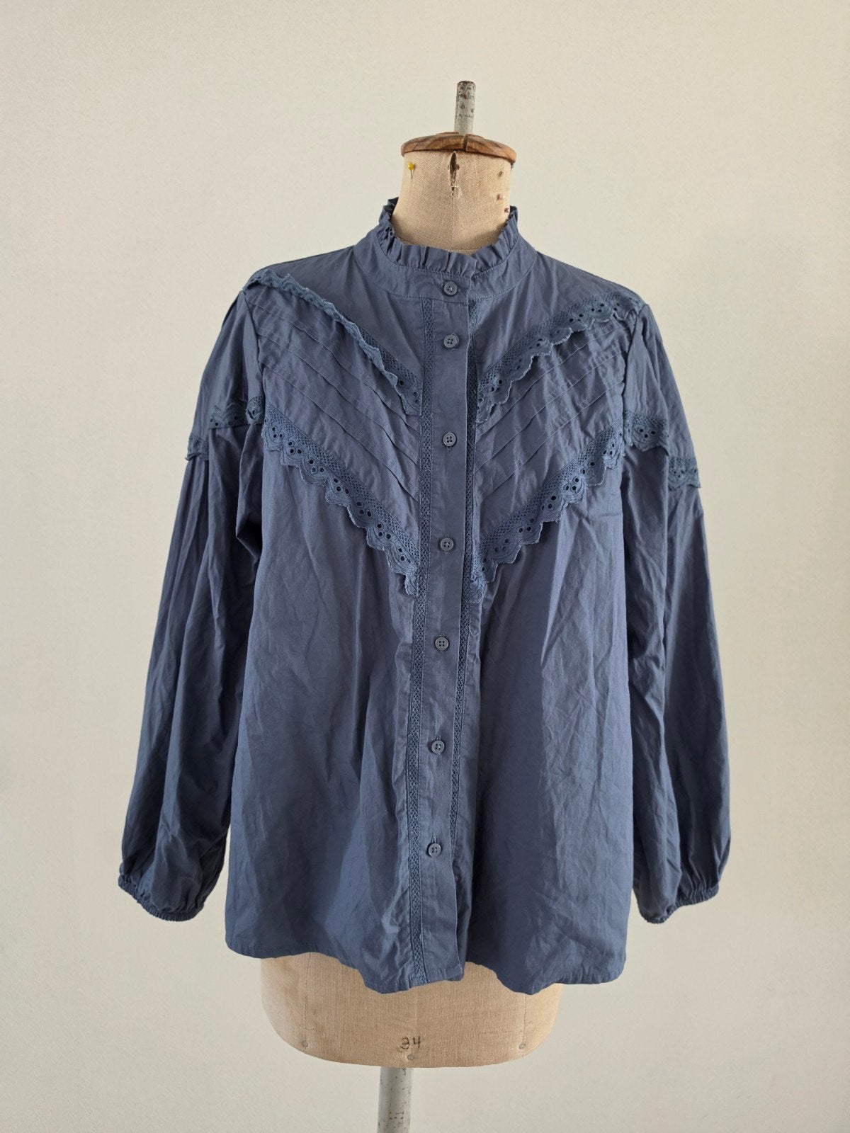 Primark blouse met kant en ruches, maat 42 (XL), Kleding | Dames, Blouses en Tunieken, Maat 42/44 (L), Nieuw, Ophalen of Verzenden