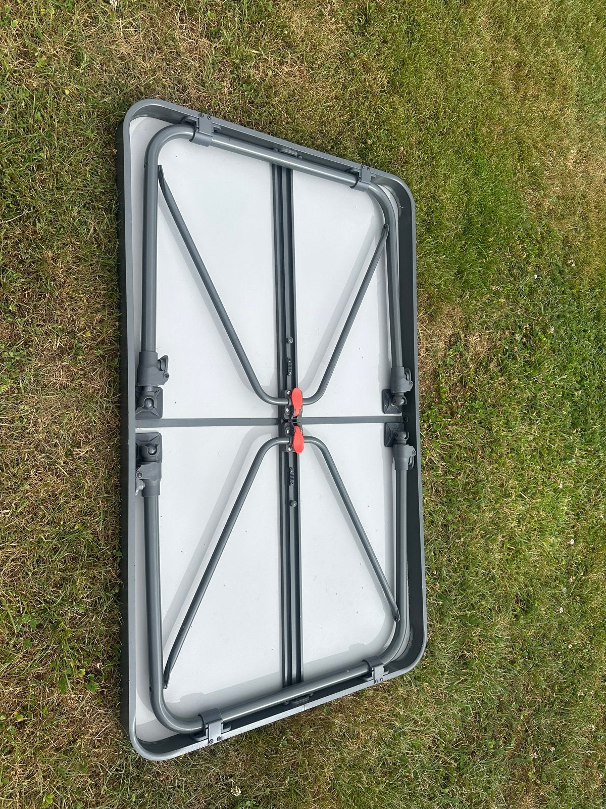 Opvouwbare campingtafel - Ideaal voor kamperen, Caravans en Kamperen, Kampeermeubelen, Ophalen, Gebruikt, Campingtafel