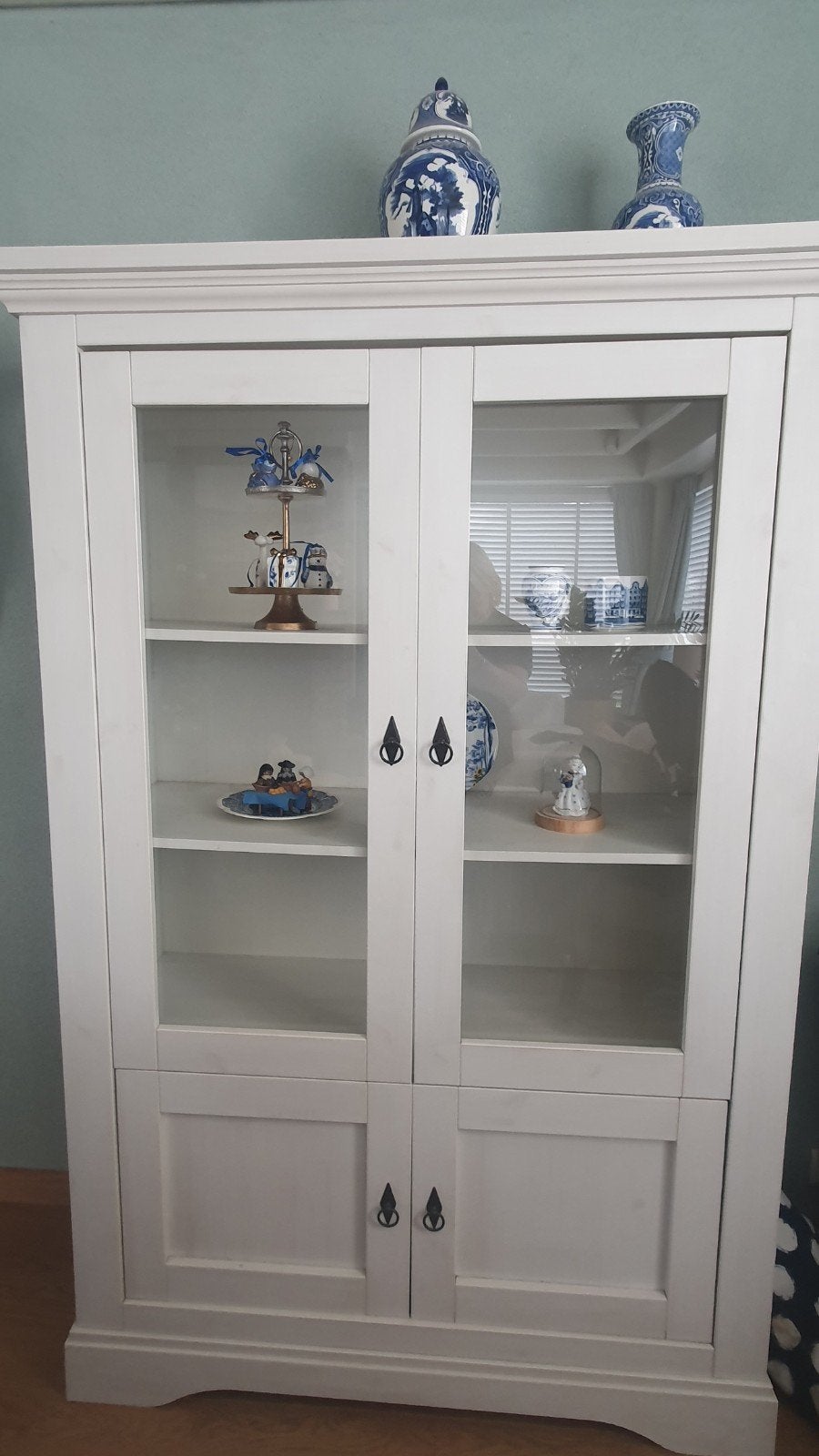 mooie witte vitrine kast. 177cm h en 118cm  breed, Ophalen, Gebruikt, 100 tot 150 cm, Vitrine