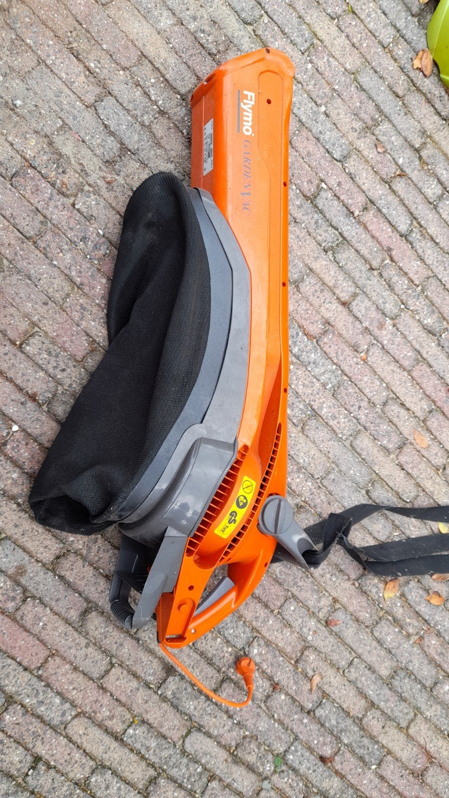 Flymo GardenVac EV750 Bladblazer met schouderband, Tuin en Terras, Ophalen, Gebruikt, Met opvangzak, Flymo