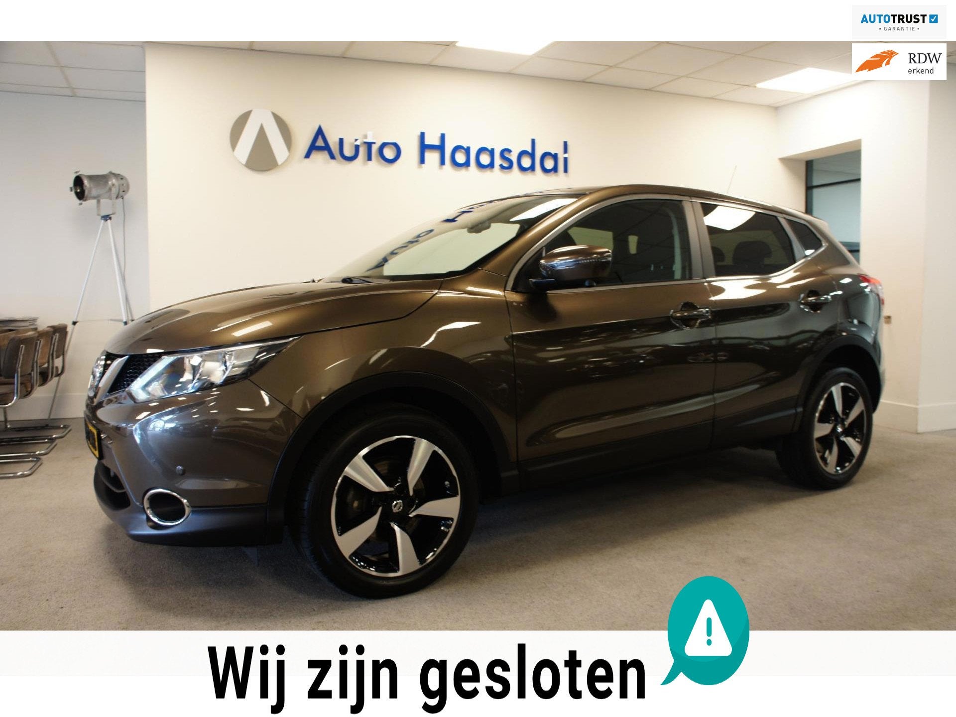 Nissan Qashqai 1.2 N-Connecta|18"|360CAM|REVISIE AUTOMAAT|2E, Auto's, Stof, Gebruikt, 4 cilinders, Bruin