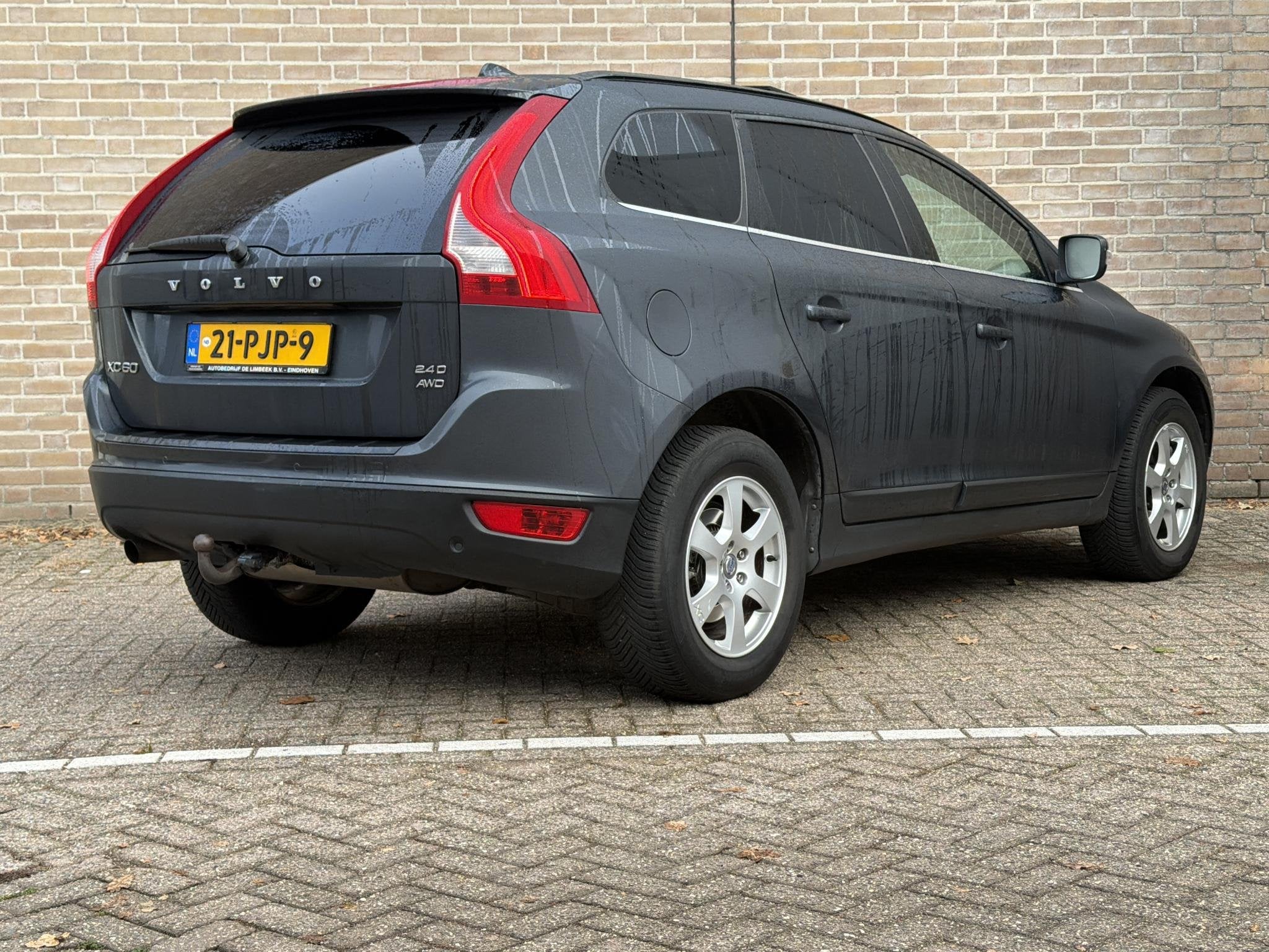 Volvo XC60 2.4D AWD, Auto's, Automaat, 1716 kg, Stof, Gebruikt