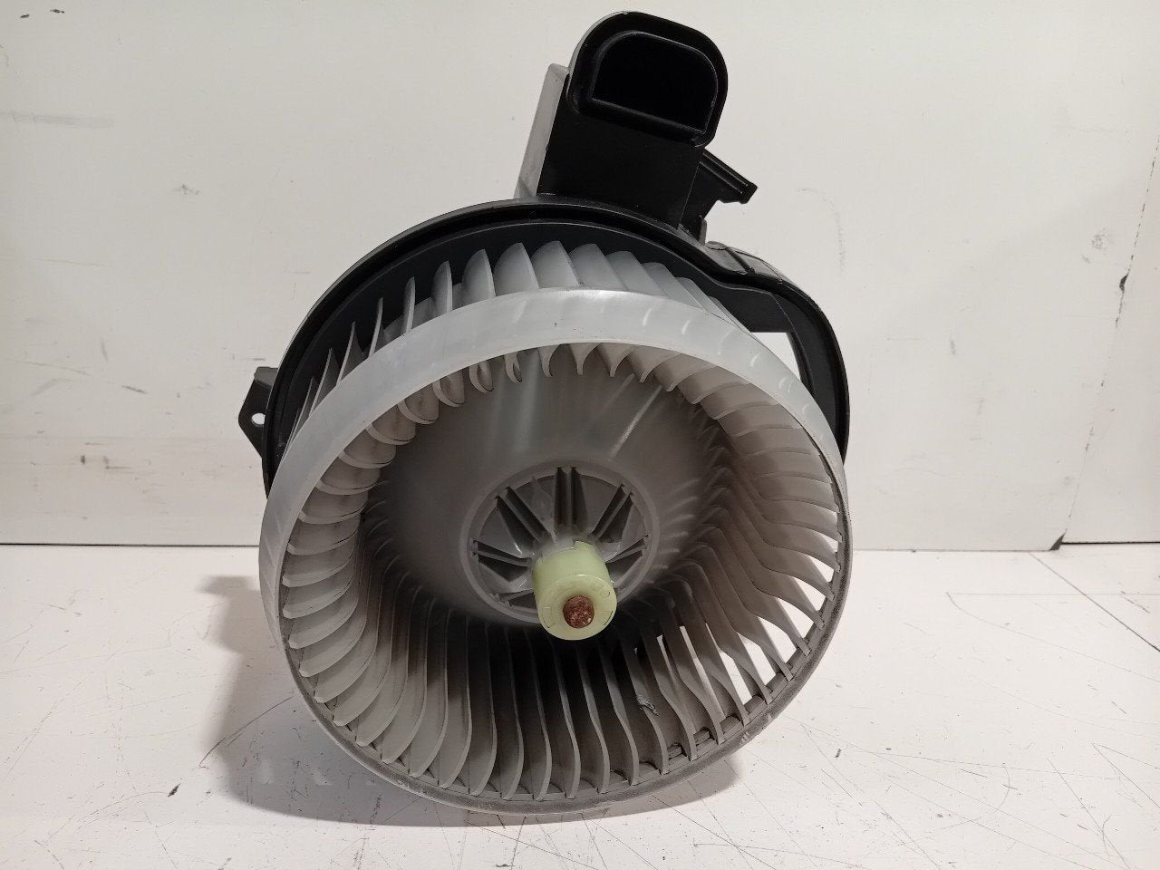 Kachel ventilator motor Jaguar XE, Onderdelen@venauto.nl, Van der Ven Autorecycling B.V., Gebruikt, Ettenseweg 76, 4706 PB Roosendaal, The Netherlands