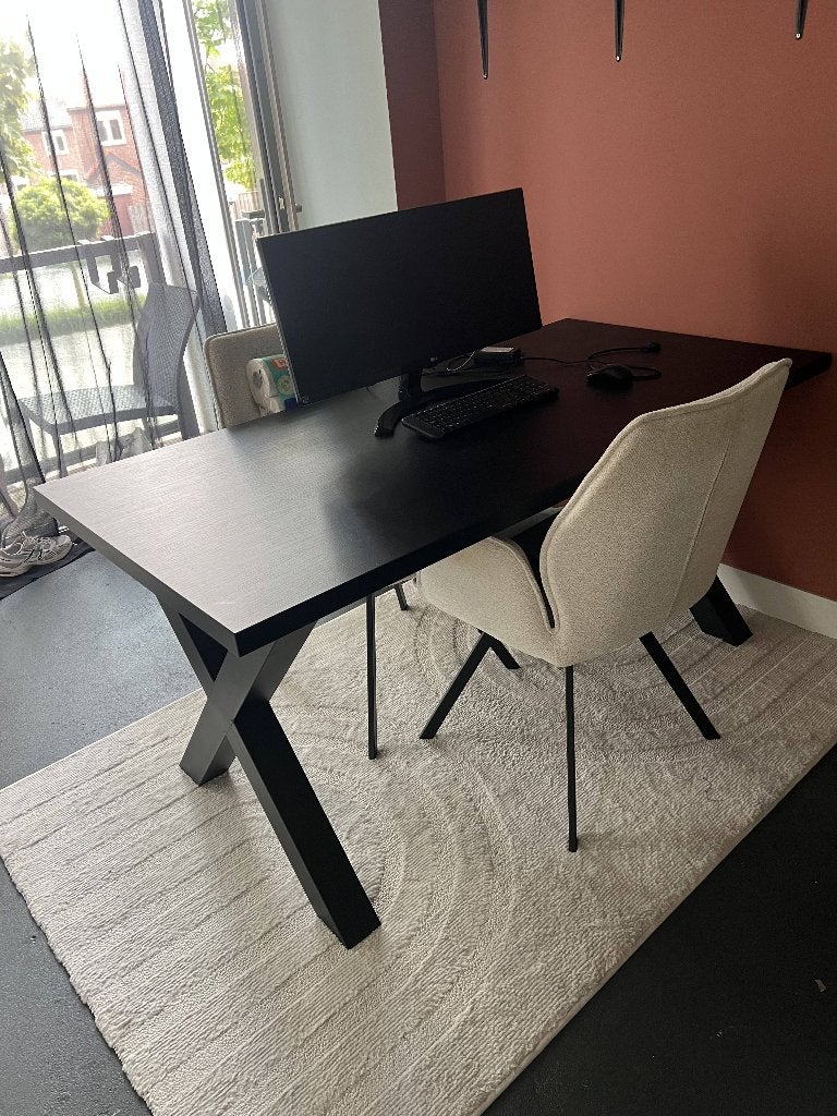 Zwarte tafel/bureau, Ophalen, Tot twee personen, 50 tot 100 cm, Zo goed als nieuw