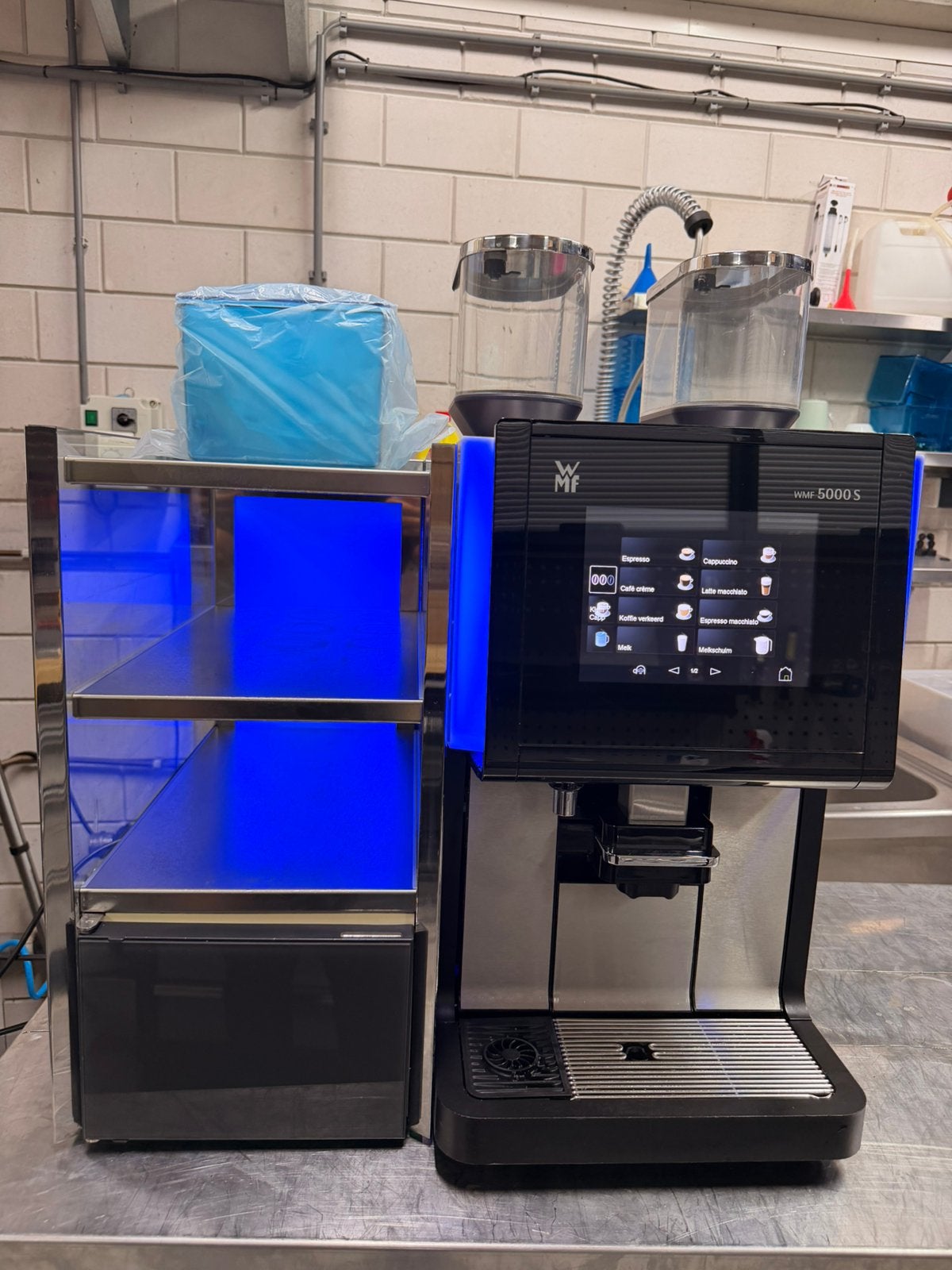 WMF 5000 S Dynamic Milk + Cup&Cool | WMF onderhouden | 230V, Witgoed en Apparatuur, 10 kopjes of meer, Koffiemachine, Koffiebonen