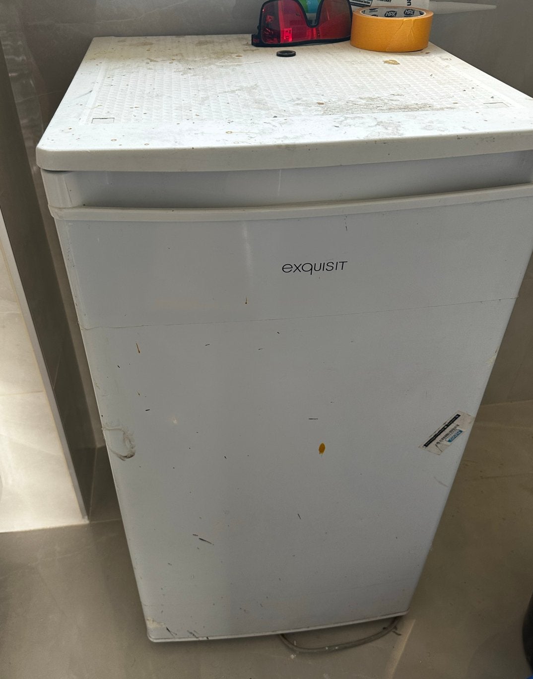 Compacte Exquisit koelkast, Minder dan 45 cm, Minder dan 75 liter, Ophalen, 85 tot 120 cm