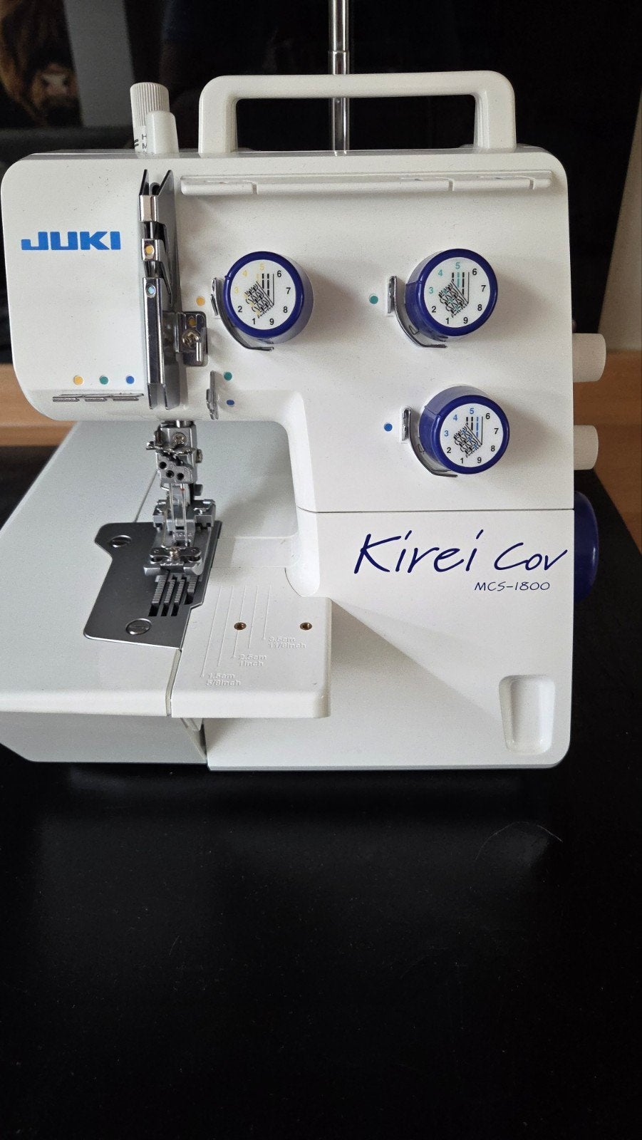 Juki Kirei Cov MCS-1800 Coversteekmachine - Zo goed alsnieuw, Hobby en Vrije tijd, Ophalen of Verzenden, Zo goed als nieuw, Lockmachine