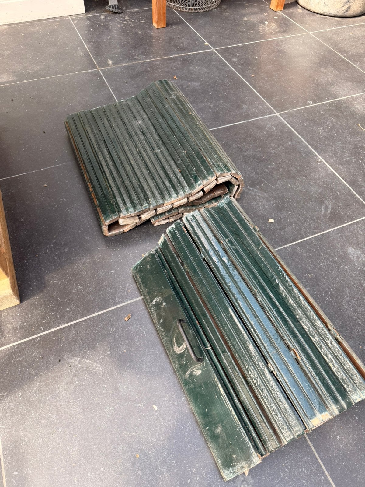 2 x houten rolluik ouderwets, Ophalen, Gebruikt