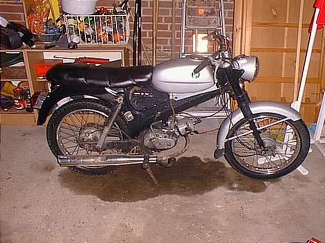 Gezocht Puch VZ 50, Fietsen en Brommers, Brommers | Oldtimers, Ophalen of Verzenden, Puch
