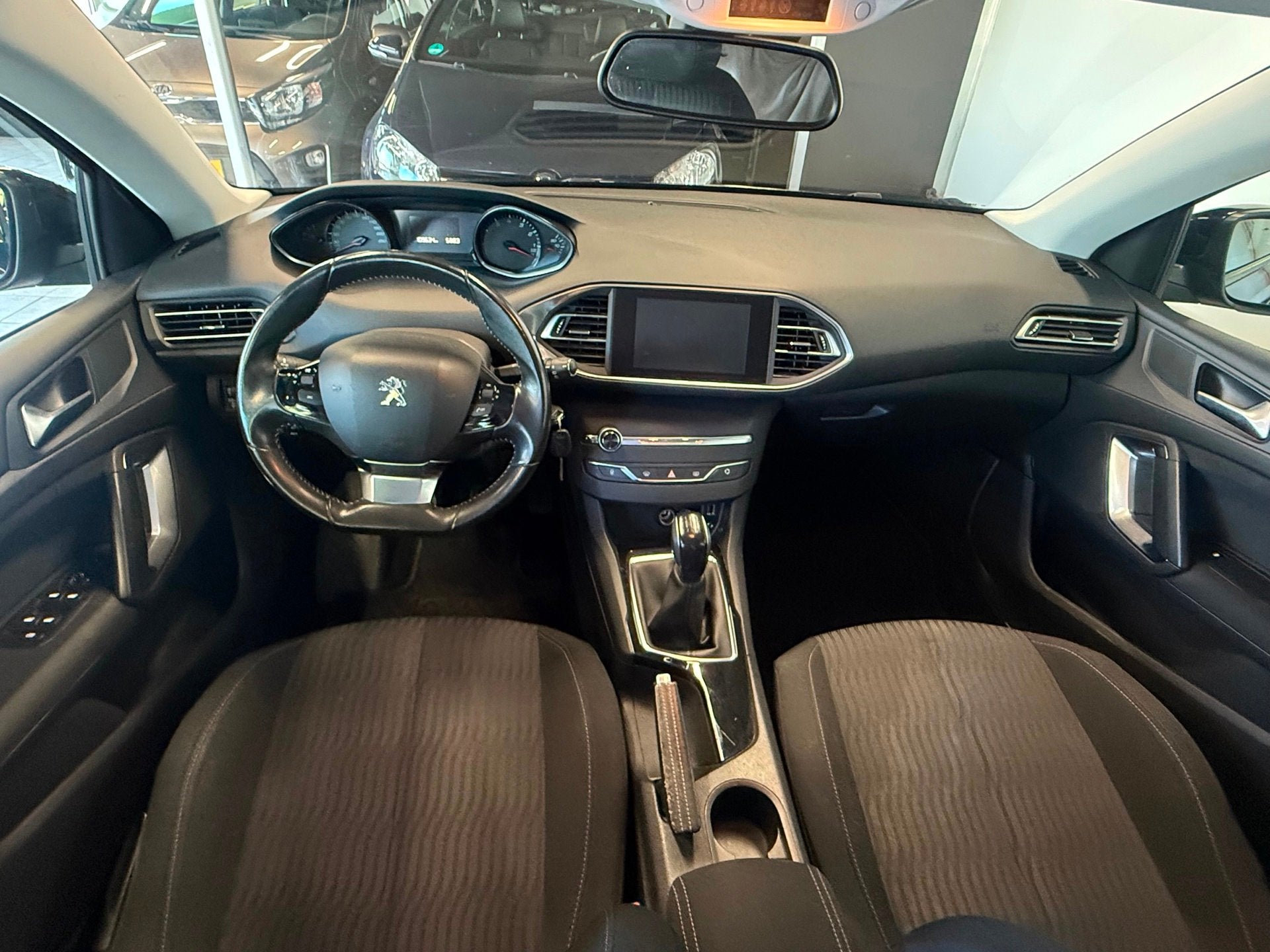 Foto 10 van Peugeot 308 1.2 VTi Active 2014 Blauw ECC/PDC/LMV/109DKM NAP