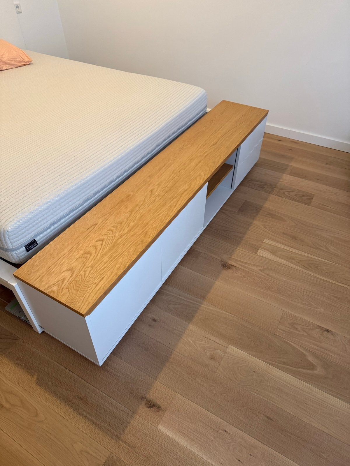Stijlvol houten tv-meubel - 200cm breed, 44cm hoog, 150 tot 200 cm, Ophalen of Verzenden, Zo goed als nieuw, Minder dan 100 cm