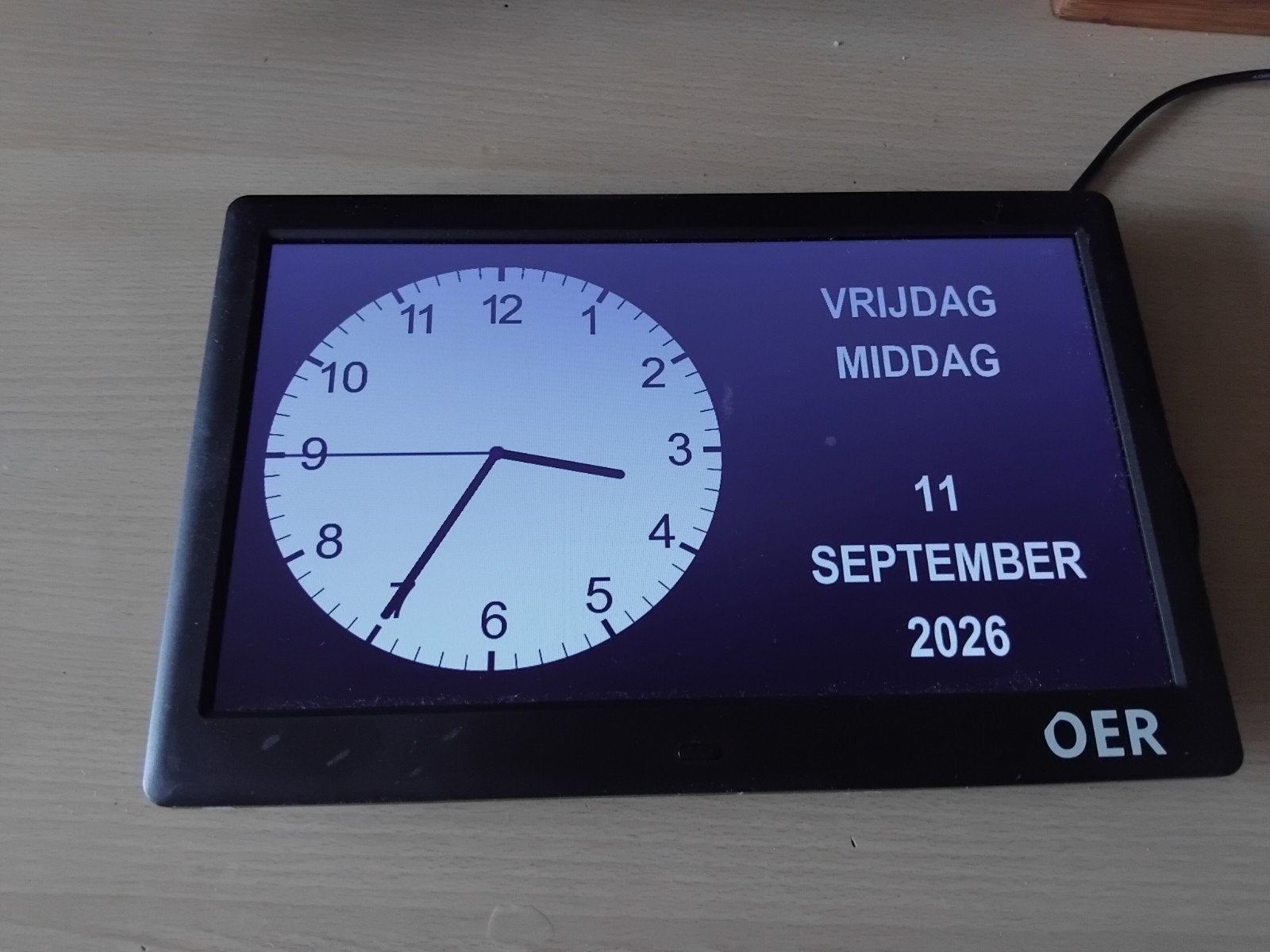 WifiClock OER digitale klok met analoge weergave, Werkt op batterijen, Ophalen of Verzenden, Zo goed als nieuw, Analoog en Digitaal