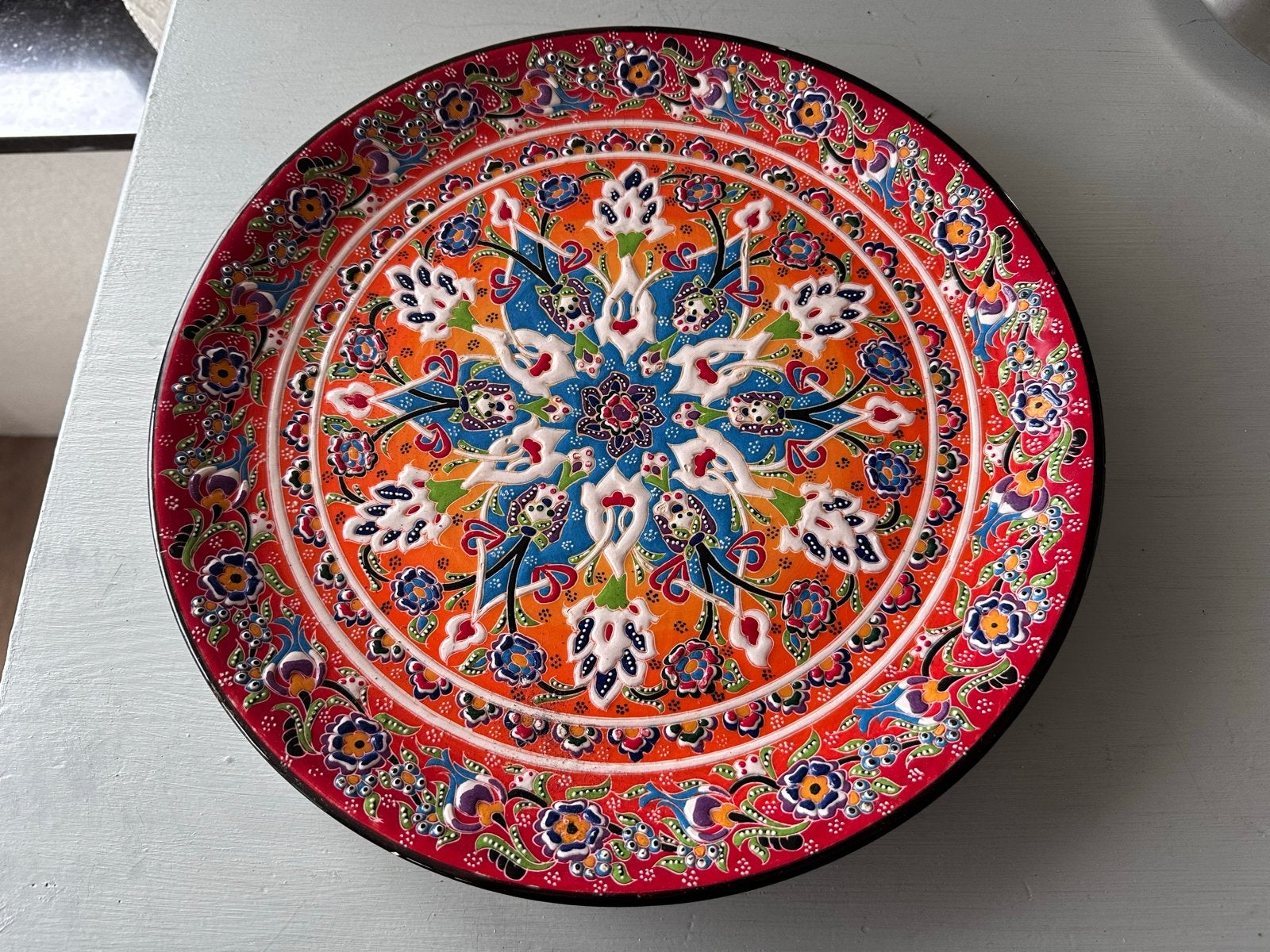 Handgemaakt Turks servies: schaal en plat bord, Gebruikt, Overige merken, Ophalen of Verzenden, Schaal of Schalen