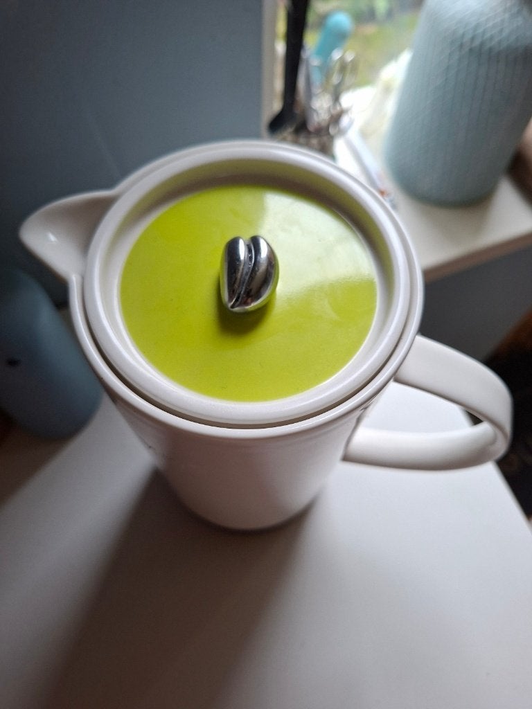 Zgan. Porseleinen Cafetiere van Menu. In prima staat., 4 tot 10 kopjes, Ophalen of Verzenden, Zo goed als nieuw, Koffiemachine