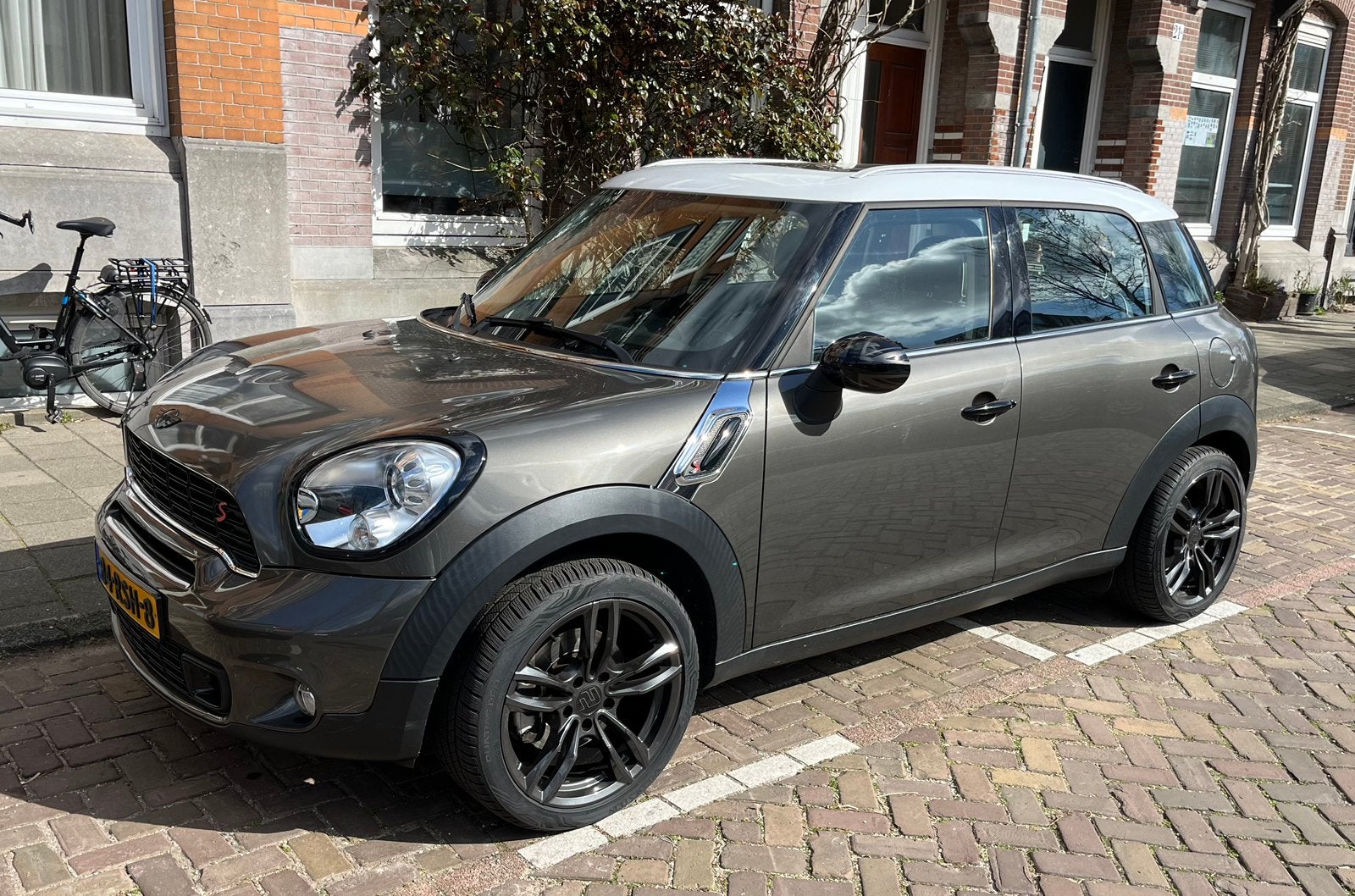 Mini Countryman 1.6 Cooper S All4 AUT 2011 Grijs,  NL AUTO!!, 1380 kg, Zwart, 4 stoelen, 75 €/maand