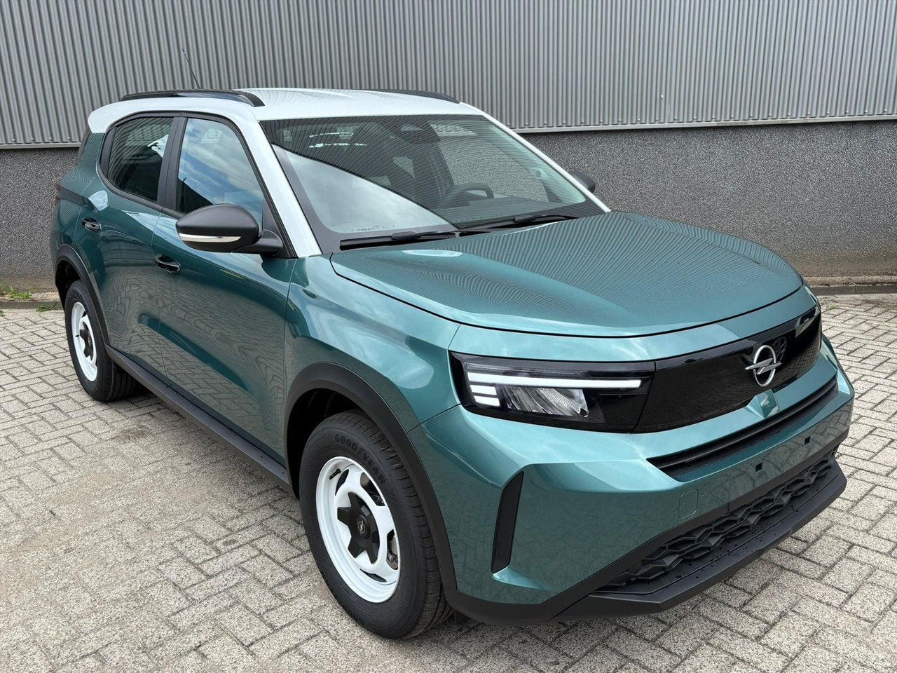 Foto 3 van Opel Frontera 1.2 Turbo Hybrid 136pk eDCT | VOORRAAD VOORDEE
