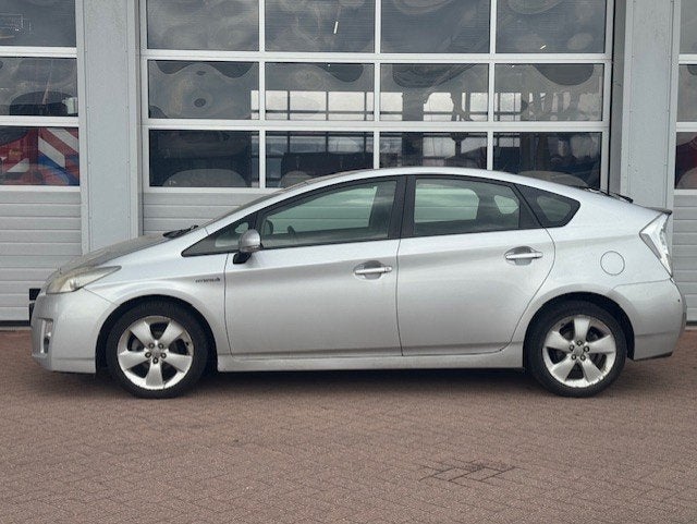 Toyota Prius 1.8 Aspiration - Head up - Keyless - PDC-Cruise, Auto's, Gebruikt, Zwart, 4 cilinders, Bedrijf