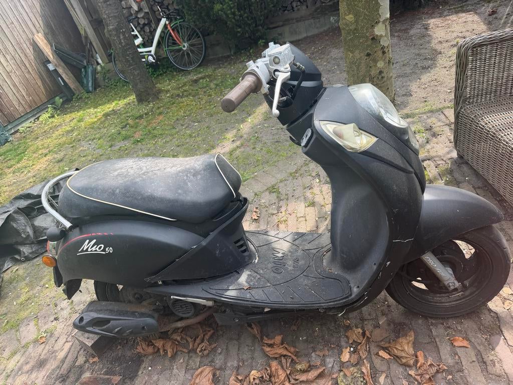 SYM Mio 50 Scooter - Zwart, Gebruikt, Gebruikt, Benzine, Maximaal 25 km/u, Ophalen