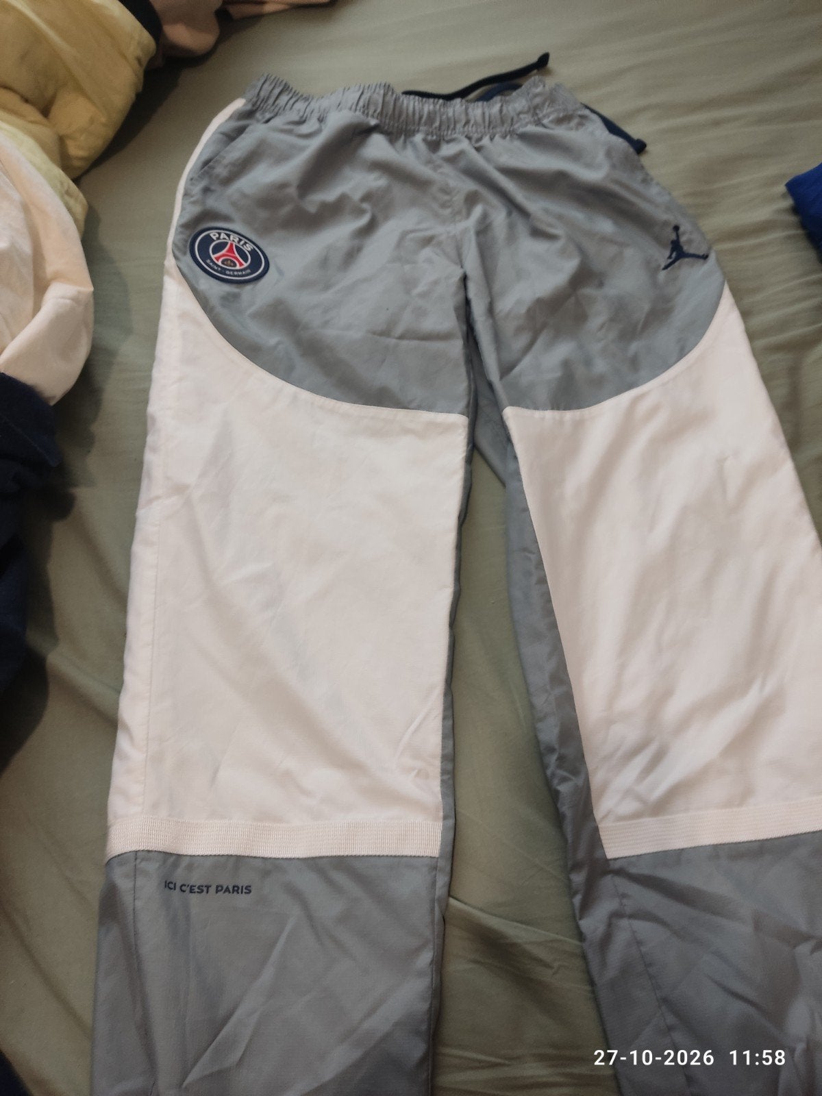 Jordan x PSG trainingsbroek - Maat S, Ophalen