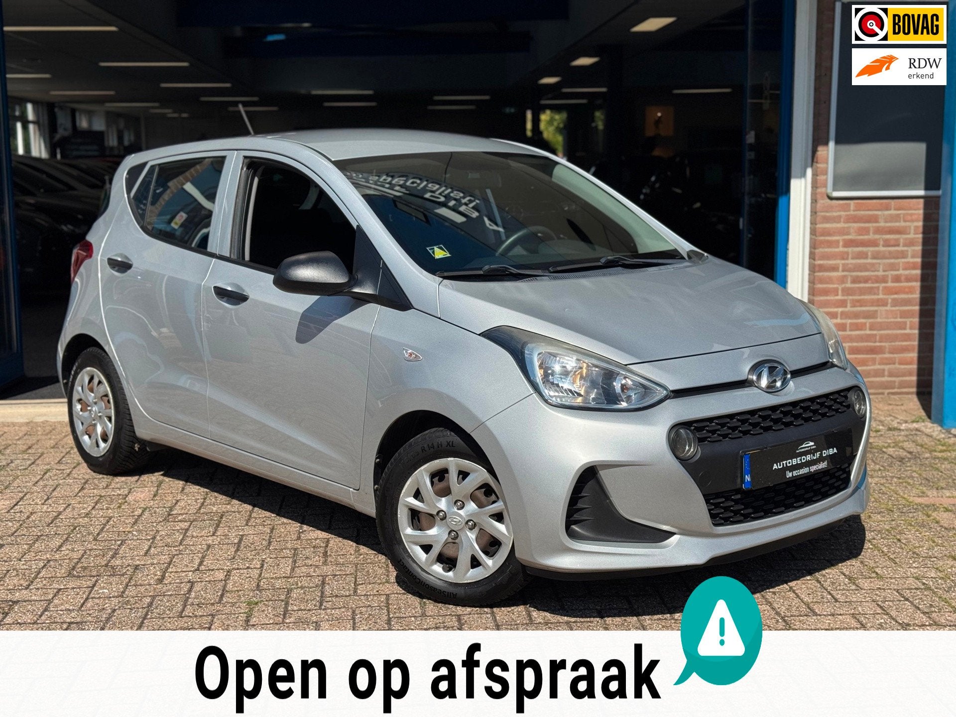 Hyundai I10 1.0i i-Motion Premium 2017 5drs AIRCO APK NAP!, Auto's, Stof, Gebruikt, Bedrijf, Handgeschakeld