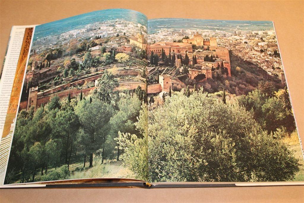 Alhambra — Boek over het Moorse Paleis, Granada, Ophalen of Verzenden, Gelezen, Europa