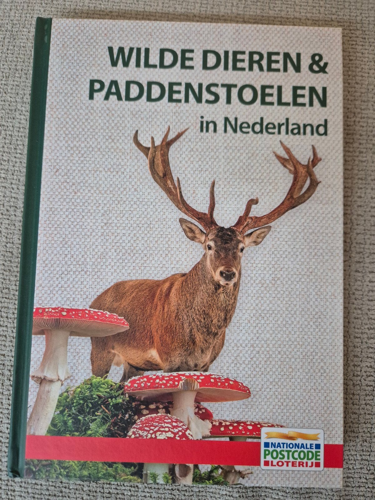 Wilde Dieren & Paddenstoelen in Nederland, Boeken, Chris gibson, Nieuw, Ophalen of Verzenden, Overige onderwerpen