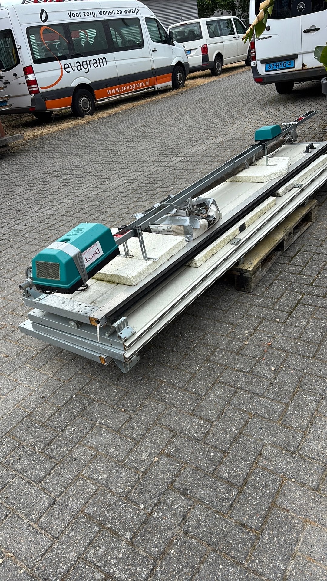 Zeer nette sectionaal poort, Ophalen of Verzenden, Zo goed als nieuw, 200 cm of meer