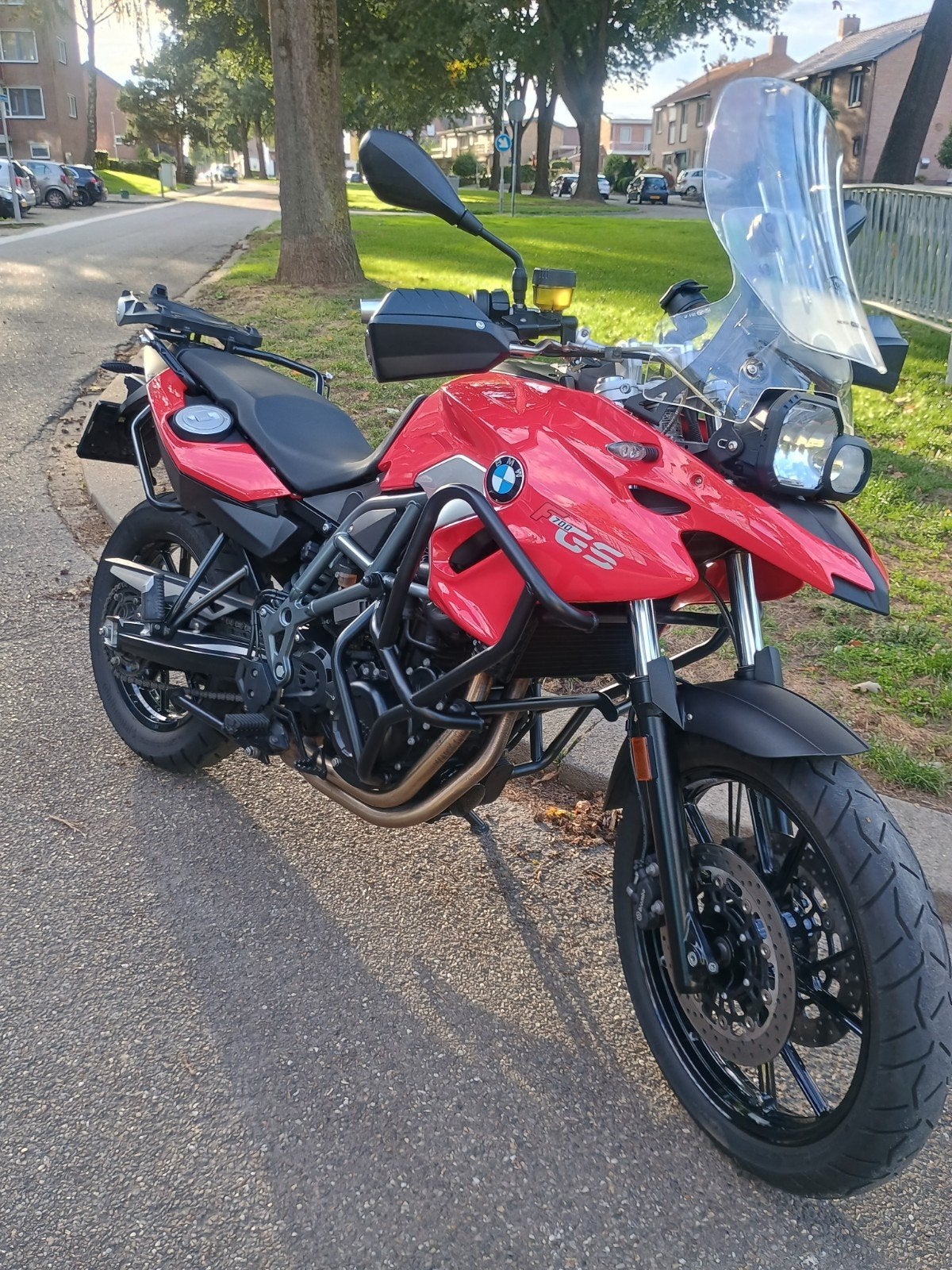 BMW F700GS – zeer nette staat – compleet met koffers, 2 cilinders, Occasion, ABS, Particulier