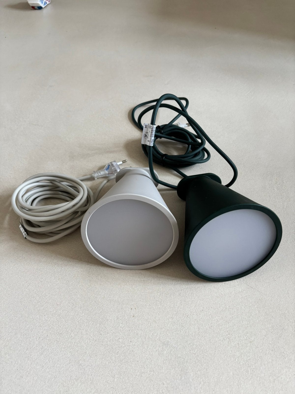 2x MENU / Audo Copenhagen Bollard designlamp – groen & grijs, Huis en Inrichting, Ophalen of Verzenden, Zo goed als nieuw, GU10