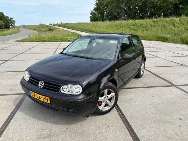 Volkswagen Golf 1.6 77KW 2003 Zwart, 4 cilinders, 1200 kg, Handgeschakeld, 1598 cc