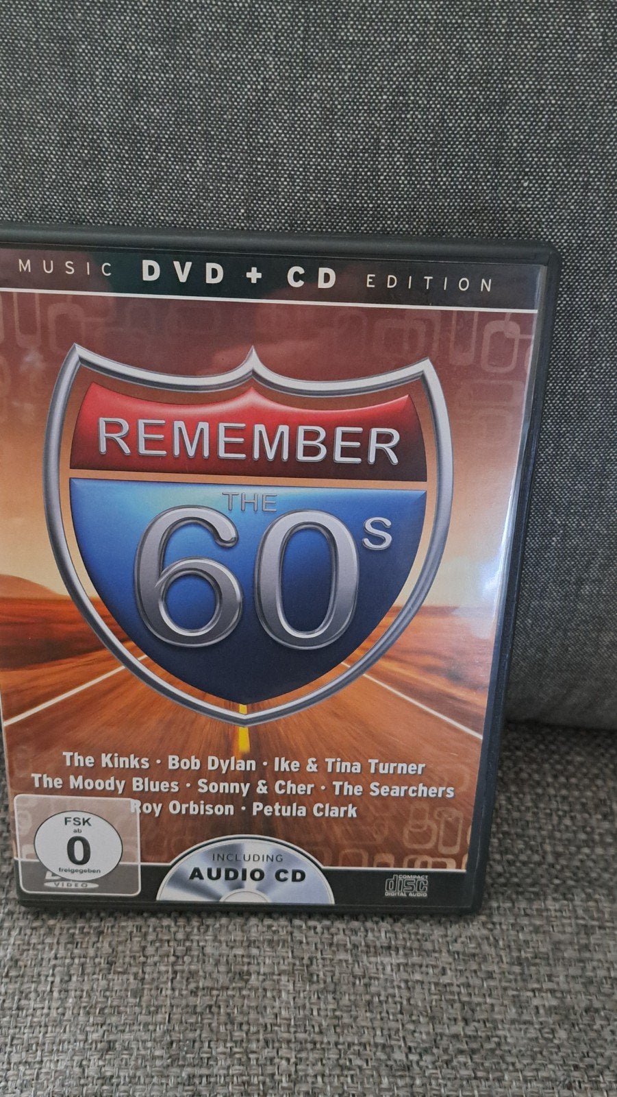 dvd en.cd  remember the 60"s, Alle leeftijden, Ophalen of Verzenden, Zo goed als nieuw, Inclusief boekje