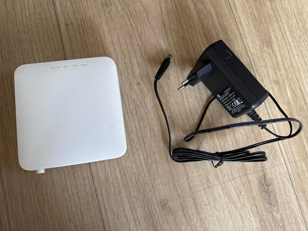 Huawei ONT glasvezel modem OptiXstar HN8010Ts-20, Ophalen of Verzenden, Gebruikt
