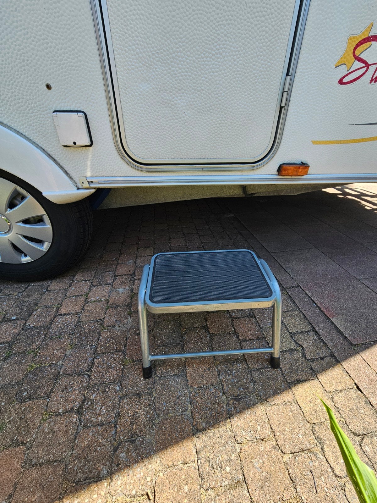 Stevig caravan krukje - ideaal voor instap, Ophalen, Gebruikt