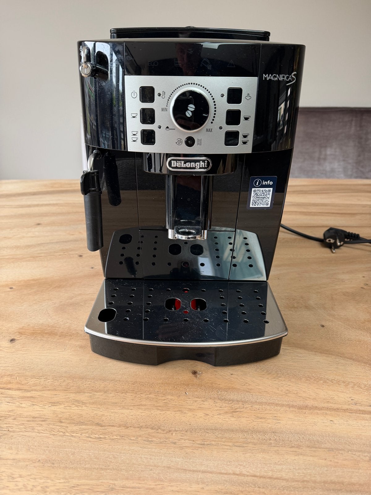 De’Longhi Magnifica S Volautomatische espressomachine, Ophalen, Espresso apparaat, Koffiebonen, Zo goed als nieuw