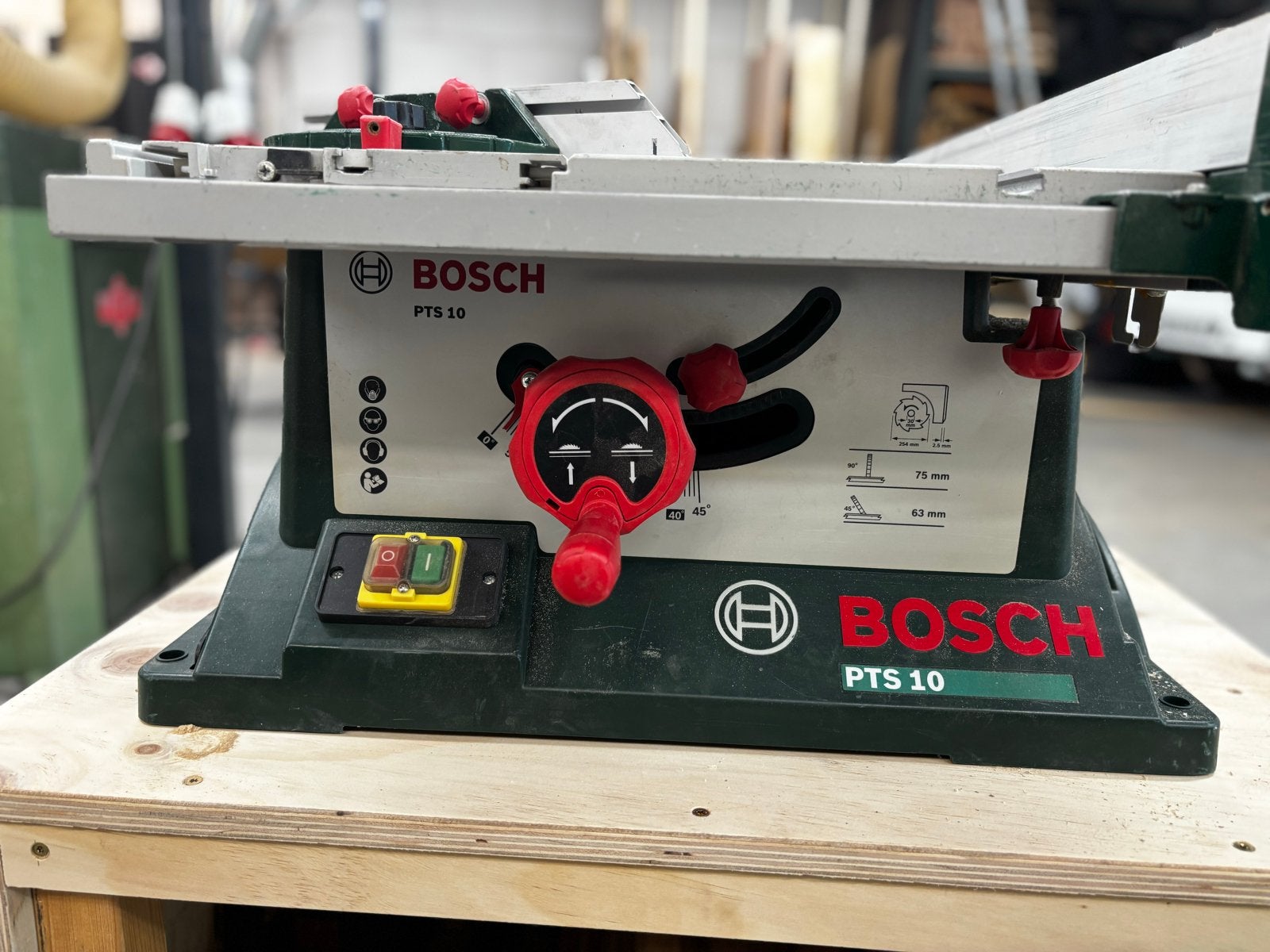 Bosch PTS 10 Tafelzaag - Zo goed als nieuw, compleet, Cirkelzaag, 70 mm of meer, Ophalen of Verzenden, Zo goed als nieuw