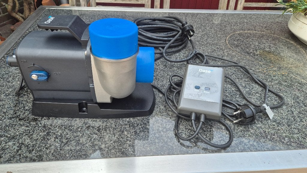 Oase AquaMax Eco Titanium 33000 vijverpomp, Tuin en Terras, Ophalen, Zo goed als nieuw, Vijverpomp