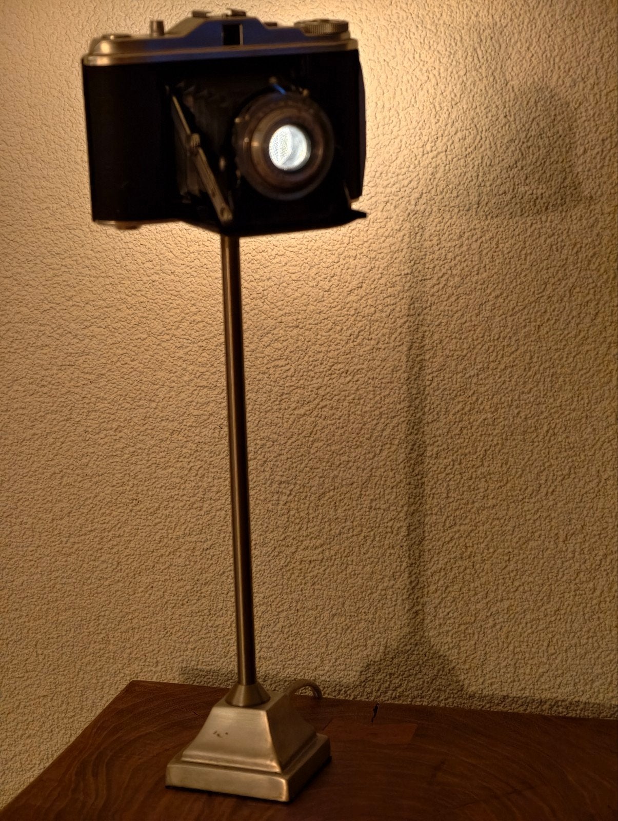 Vintage Agfa camera lamp | Handgemaakt lichtobject, Ophalen of Verzenden, Vintage, Retro, Industrieel, G4, Minder dan 100 cm