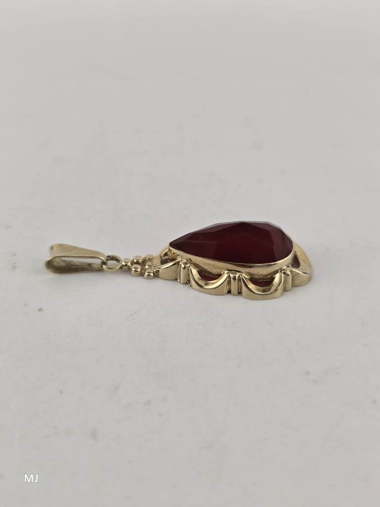Gouden hanger carneool                                   G91, Gebruikt, ., Ophalen of Verzenden, .