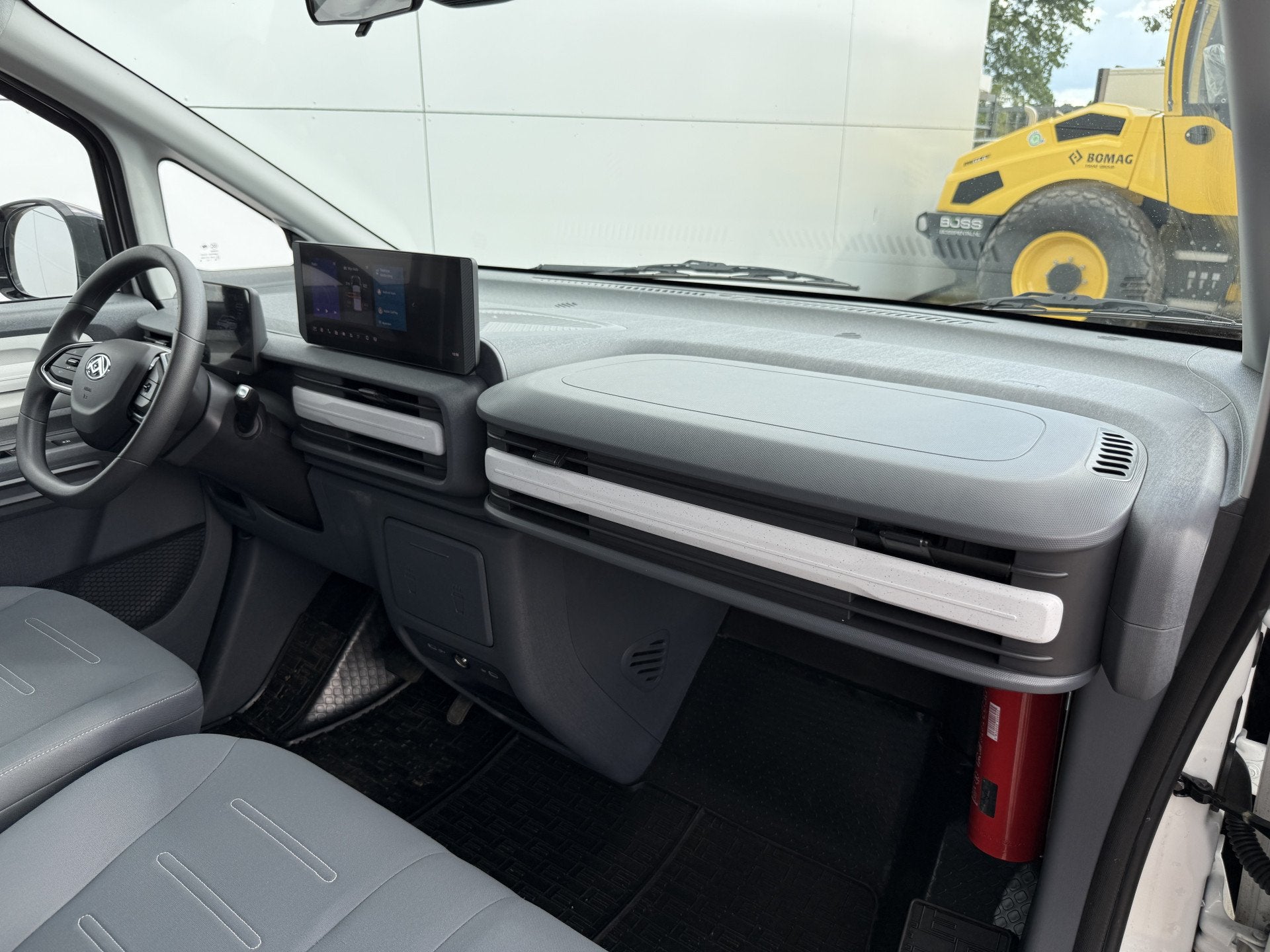 Maxus eDeliver 5 64kWh 163PK Elektrisch! L1H1 335KM WLTP 360, Auto's, Automatische klimaatregeling, Stof, Gebruikt, Maxus
