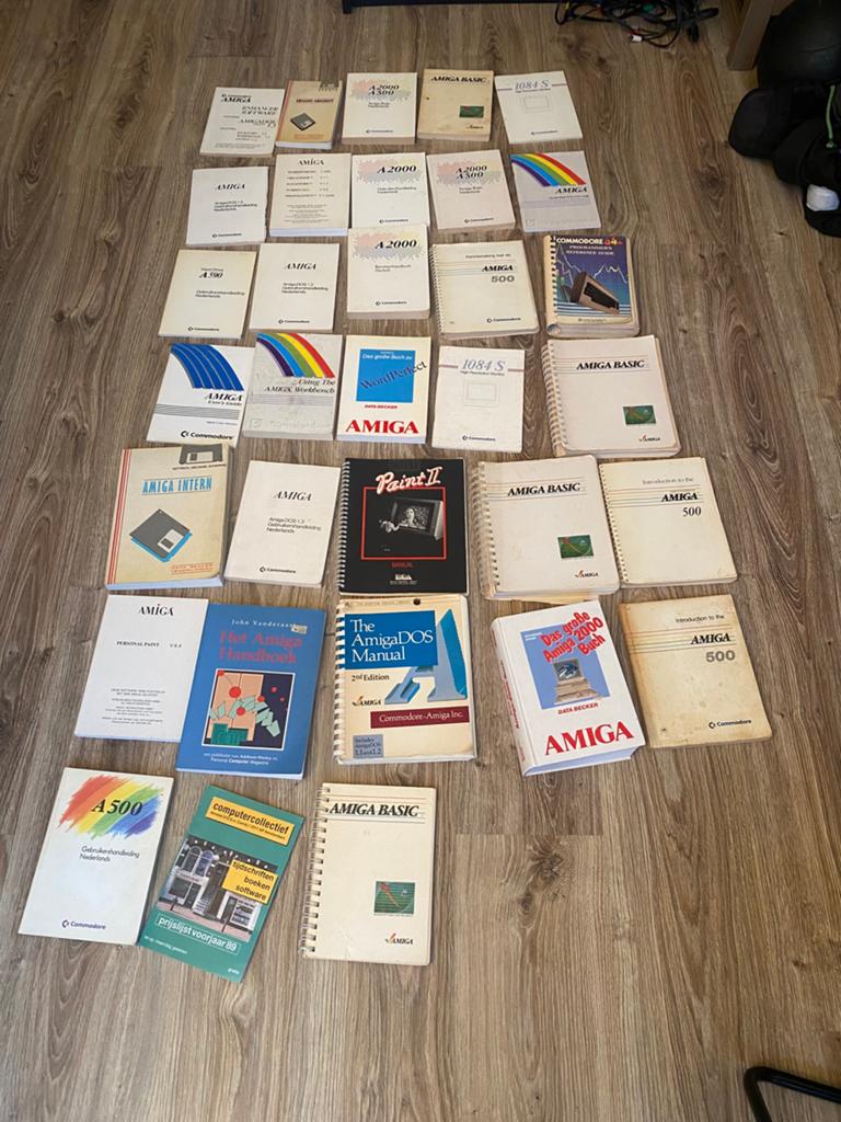 Amiga , Commodore boeken, Computers en Software, Ophalen of Verzenden
