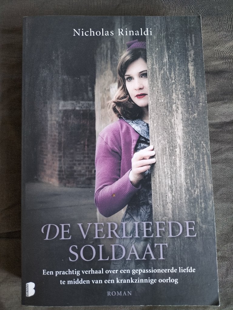 Nicholas Rinaldi - De verliefde soldaat, Boeken, Tweede Wereldoorlog, Nicholas Rinaldi, Ophalen of Verzenden, Zo goed als nieuw