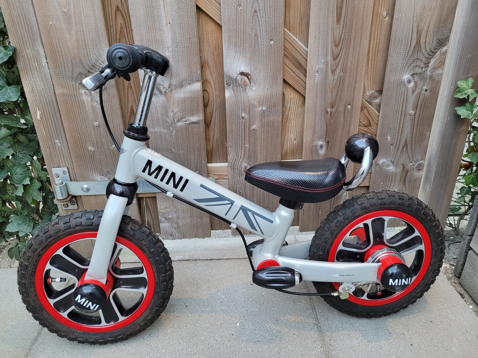MINI Loopfiets, Fietsen en Brommers, Ophalen, Gebruikt, Minder dan 16 inch, MINI