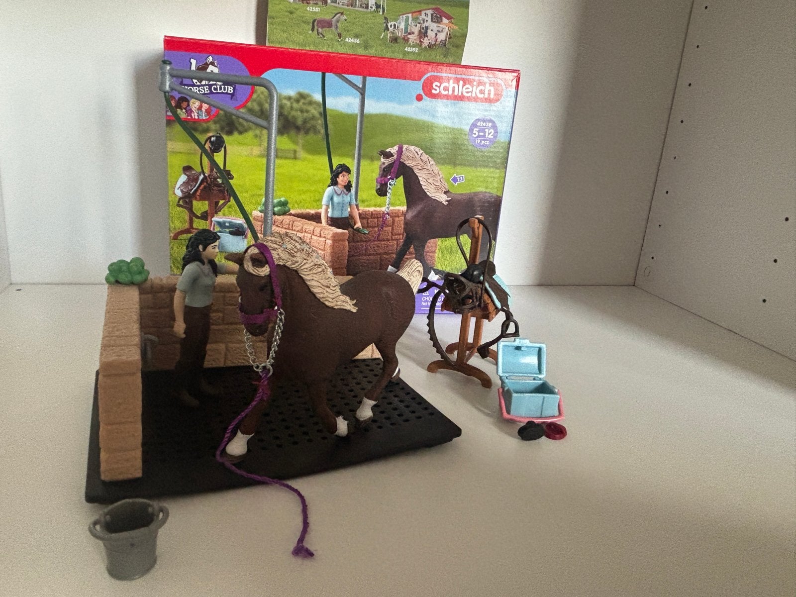 Schleich Horse Club Wasplaats met Paard en Accessoires, Ophalen of Verzenden, Zo goed als nieuw