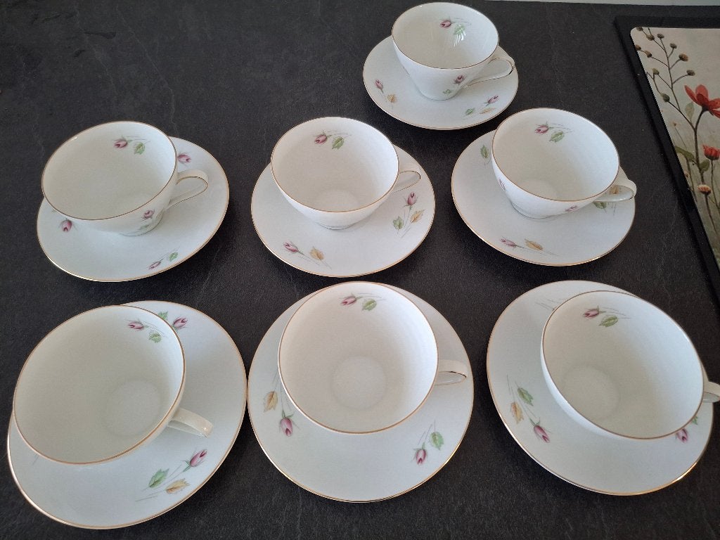 Winterling Marktleuthen Bavaria 7 theekopjes met schotel, Ophalen, Zo goed als nieuw, Porselein, Kop en/of schotel