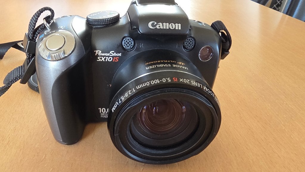 CANON FOTOTOESTEL, Audio, Tv en Foto, Lensdop, Canon, Kantelbaar/draaibaar scherm, Overige typen