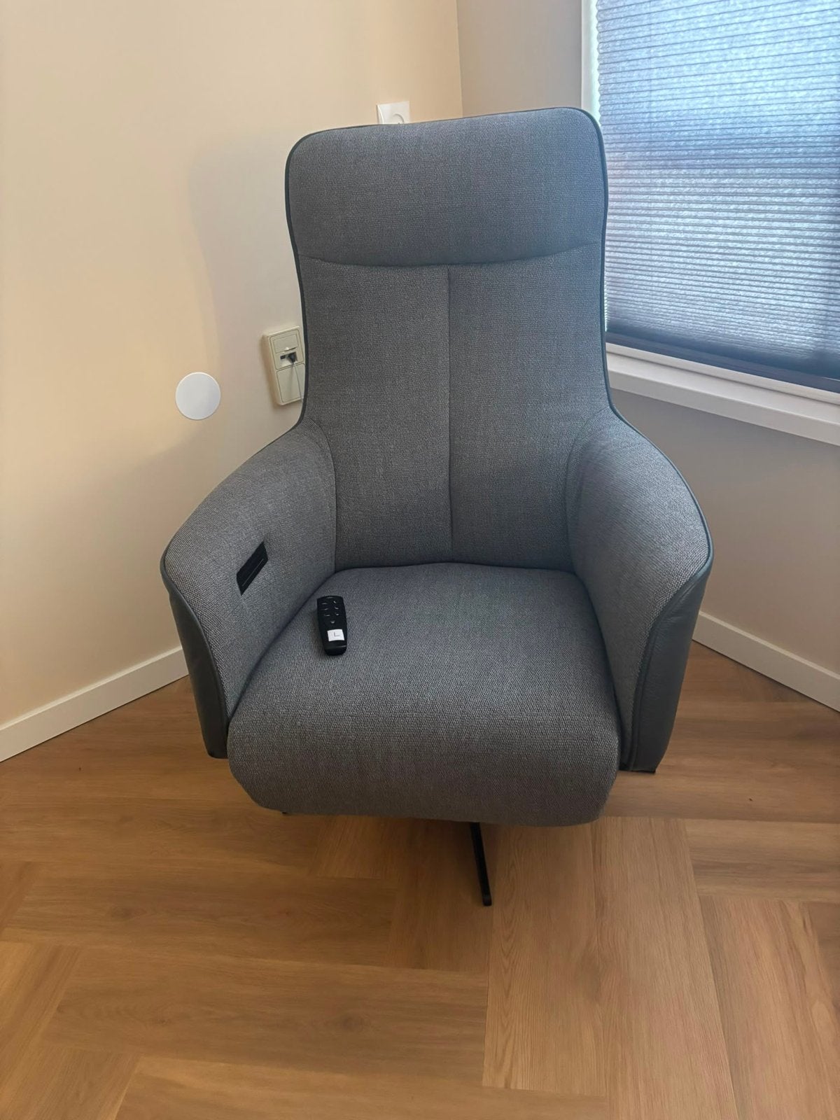 Twice Pro fauteuil - relax - meubel - stoel, Ophalen, Zo goed als nieuw, Stof, 75 tot 100 cm