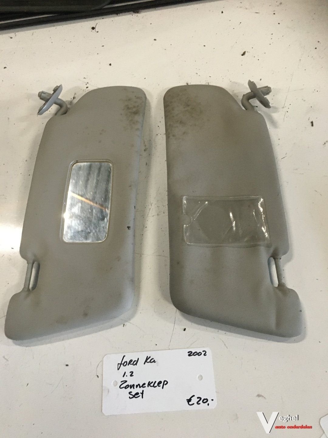 Ford Ka 1.2 2002 Zonnekleppen set, Gebruikt, -, -, Ophalen of Verzenden